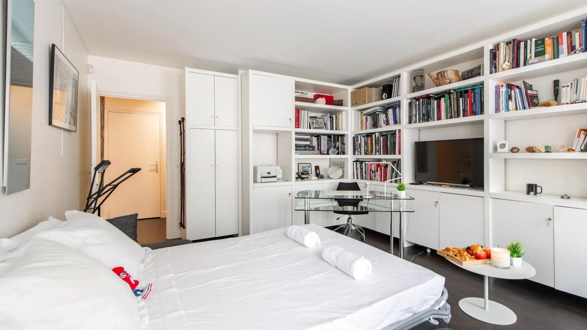 Charming 4 Guests At Galeries Lafayette And Printemps 9th Ard With Air Conditioning * Paris